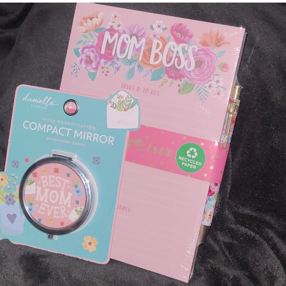 Mom Boss Stationary Set Pen & Compact Mirror